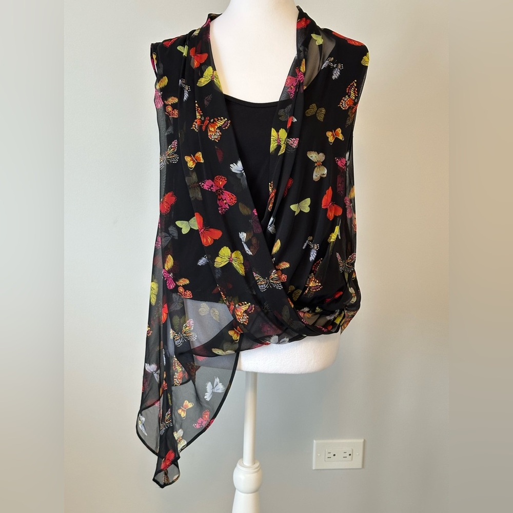 Karen kane whimsical blouse butterfly motif size Small